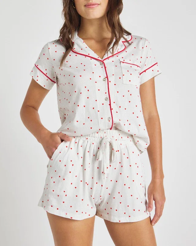 red-hearts-notch-collar-short-pj-set