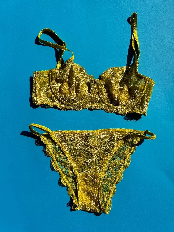 Clo: Fortuna Lace String Bikini - Chartreuse