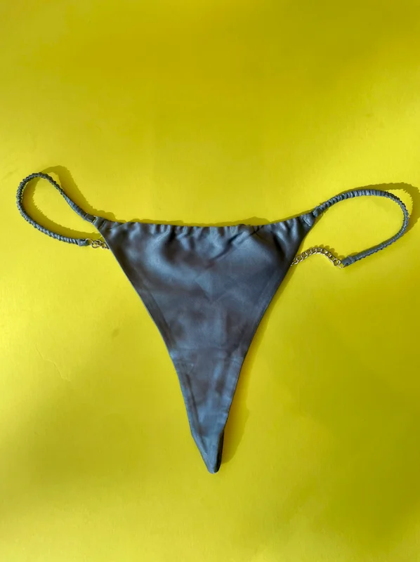 Fleur du Mal: Chain Luxe G String - Denim