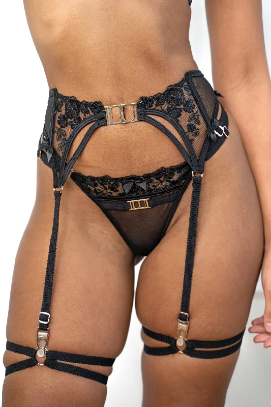 Victory Garter-Belt Black