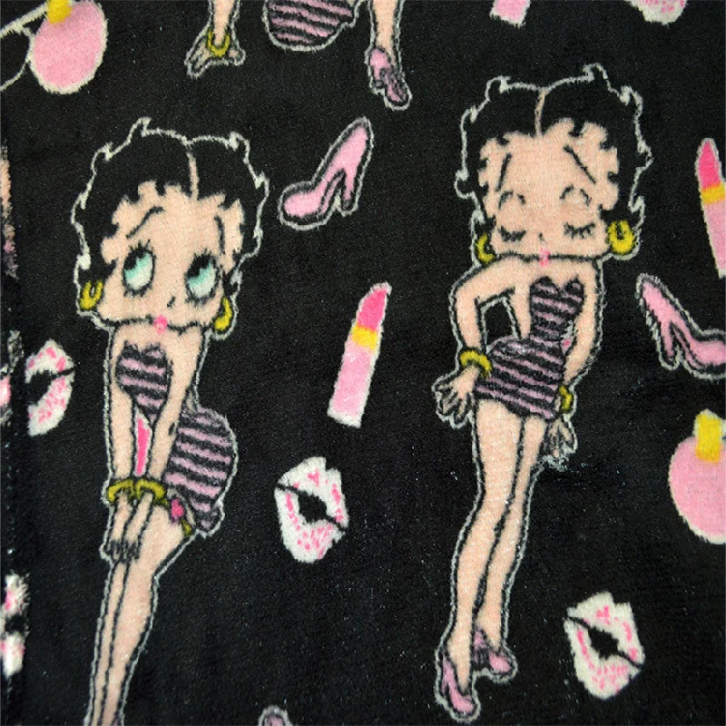 betty-boop-black-super-soft-plush-robe-1